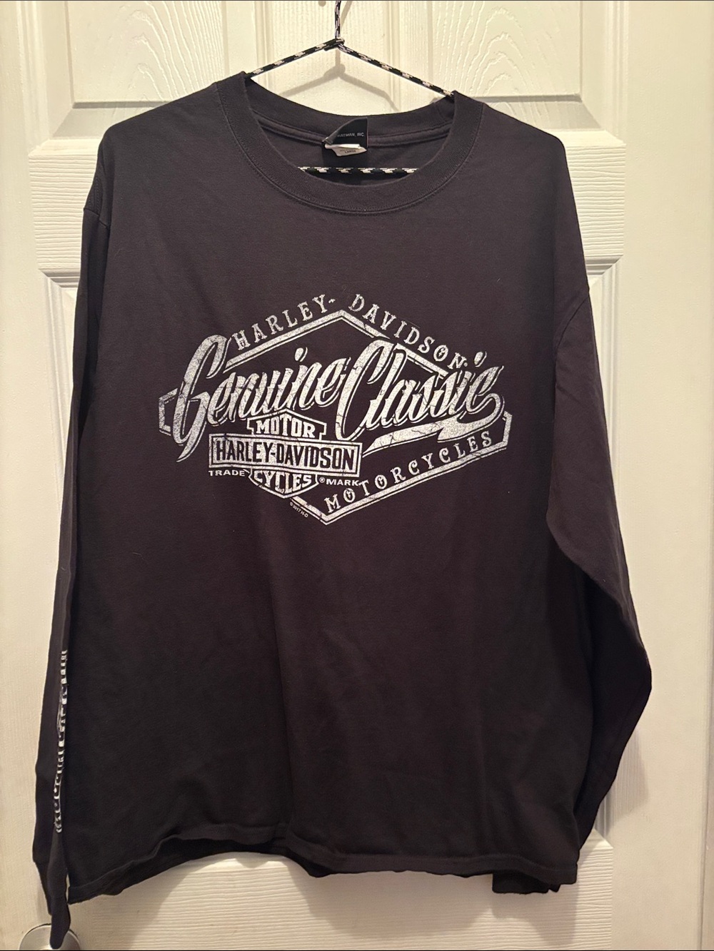 Harley-Davidson Black Crewneck Sweatshirt with White 'Genuine Classic' Graphic